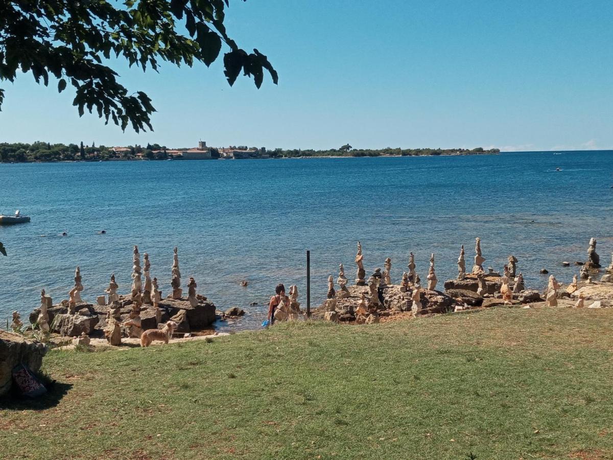 Apartman Sole Apartment Karigador Bagian luar foto
