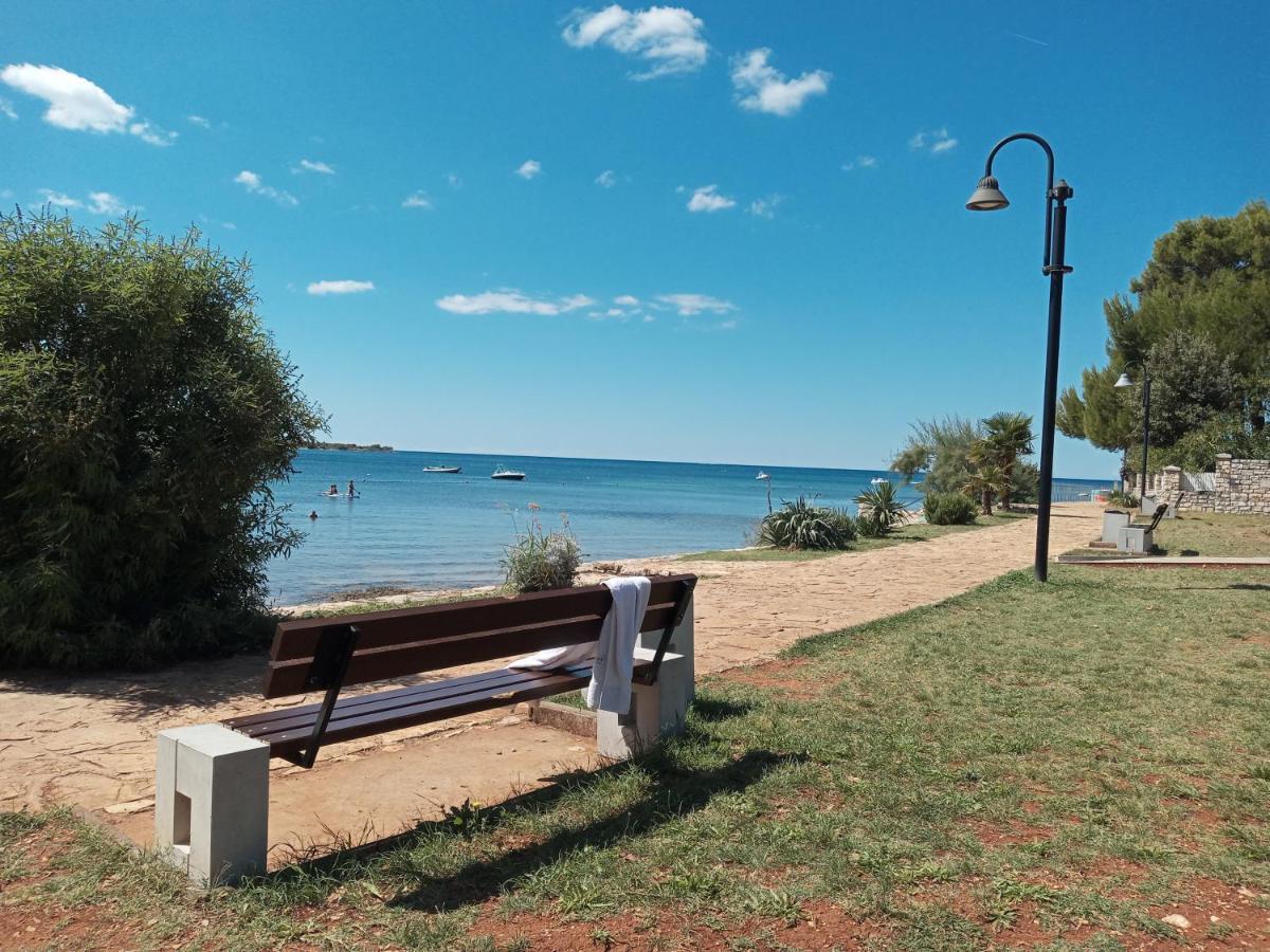Apartman Sole Apartment Karigador Bagian luar foto