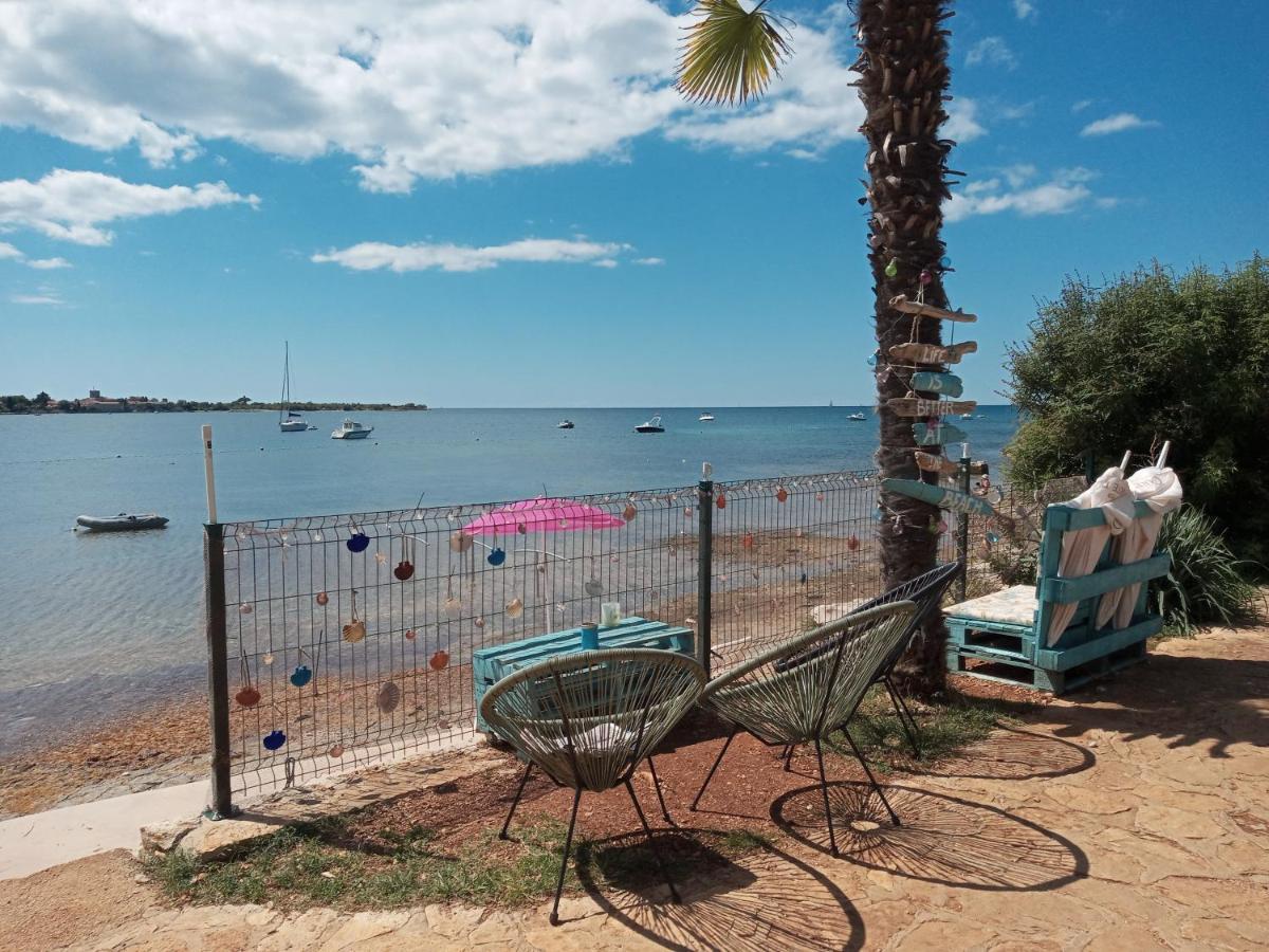 Apartman Sole Apartment Karigador Bagian luar foto