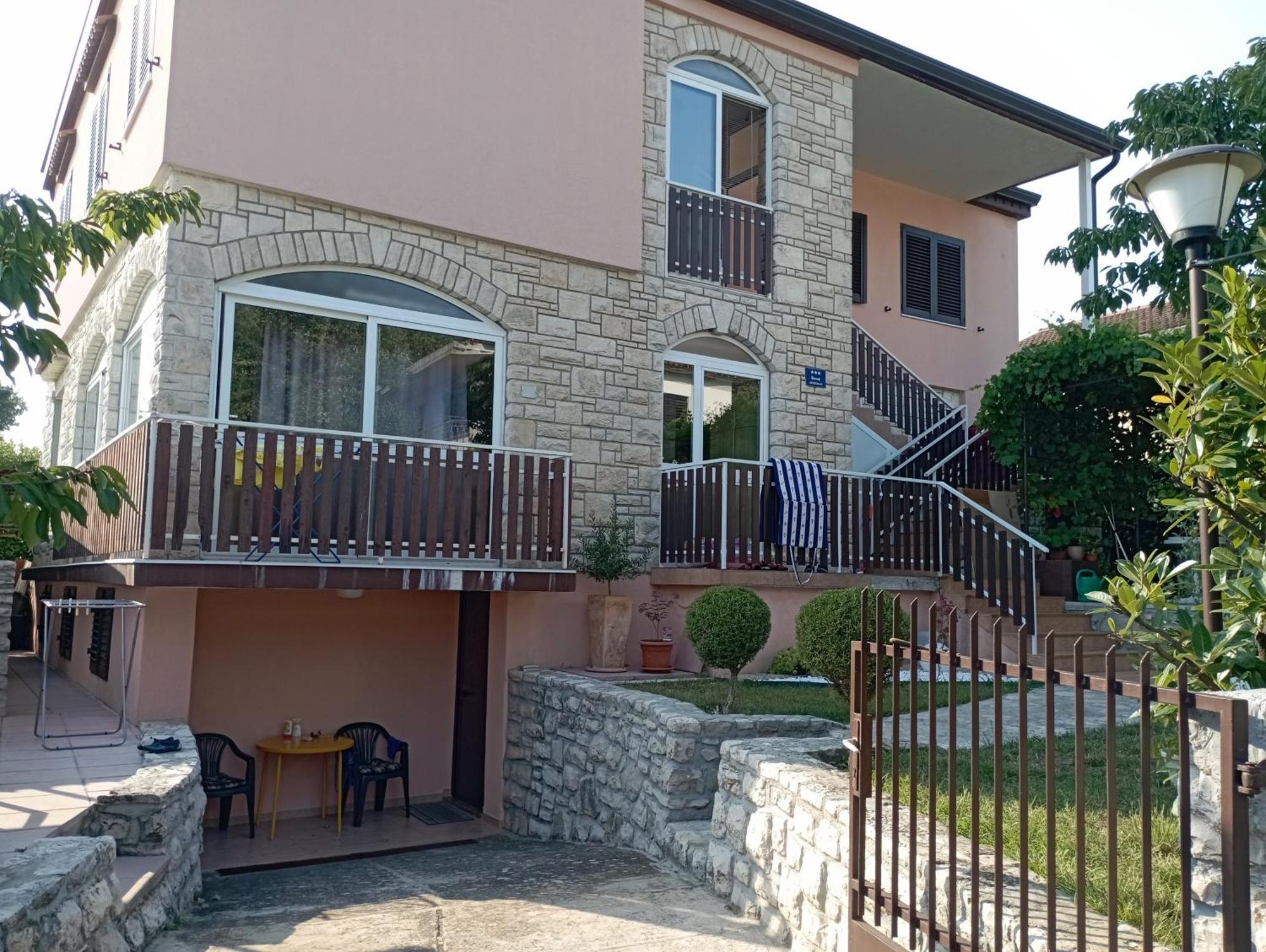 Apartman Sole Apartment Karigador Bagian luar foto